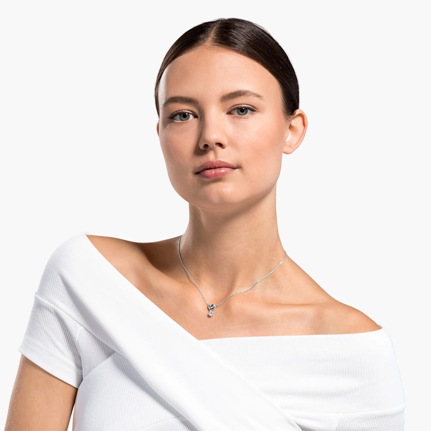 0552 Swarovski վզնոց