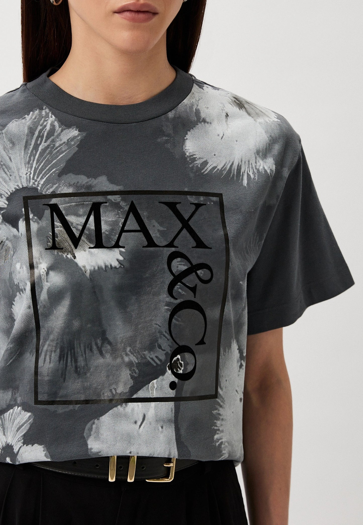 1545 Max&Co կարճաթև բլուզ