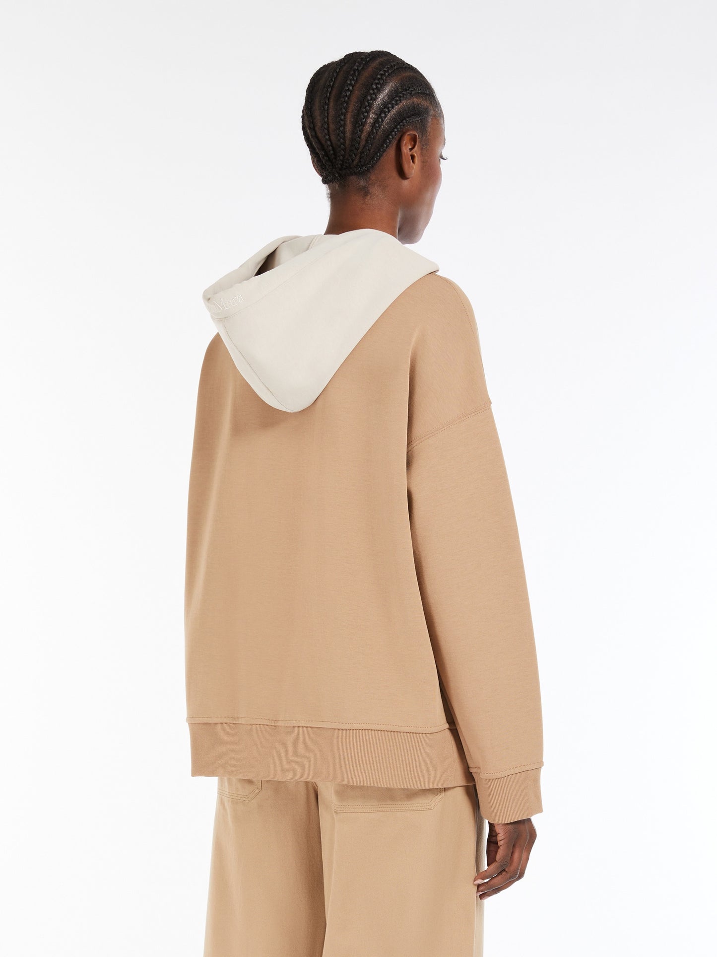 0610 MaxMara սպորտային երկարաթև բլուզ