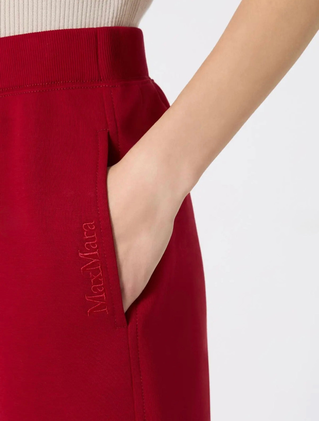 1288 MaxMara սպորտային հագուստ