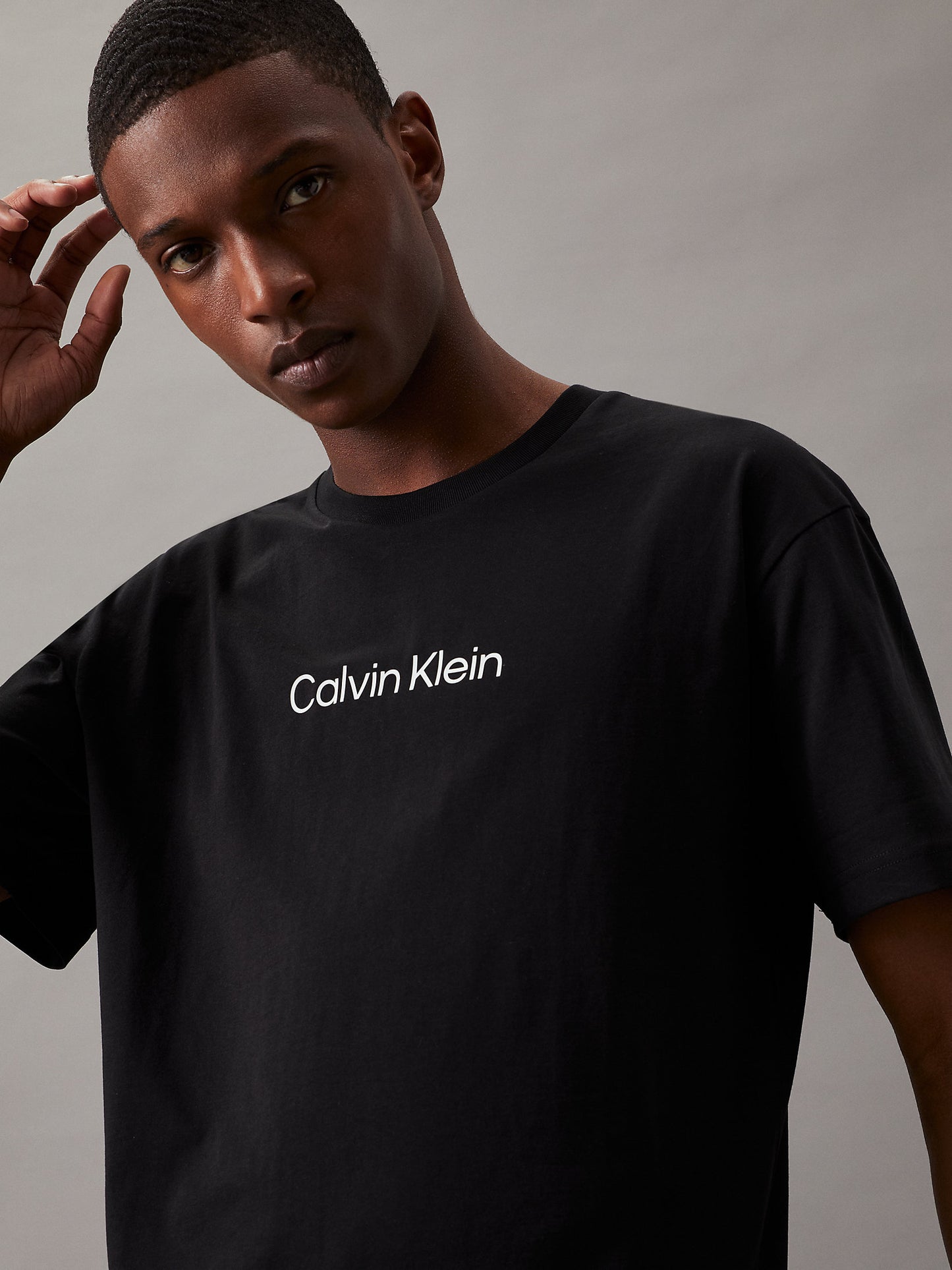 0130 Calvin Klein կարճաթև բլուզ