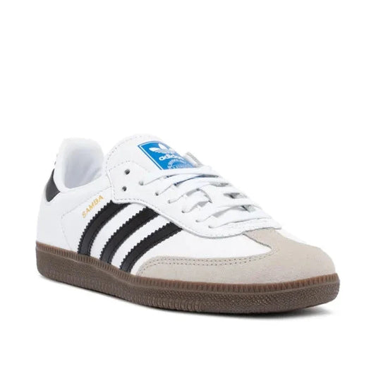 0082 Adidas սպորտային կոշիկ