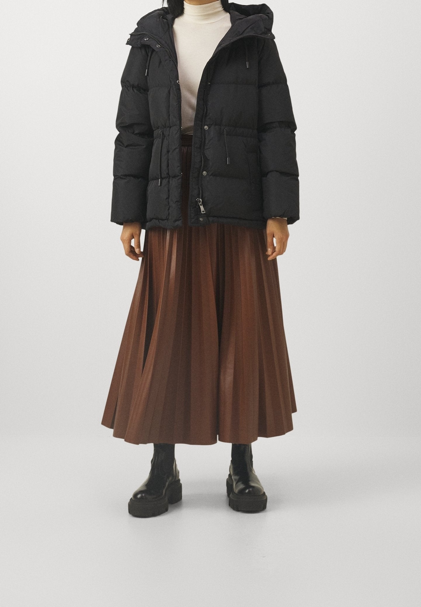 1483 MaxMara ձմեռային բաճկոն