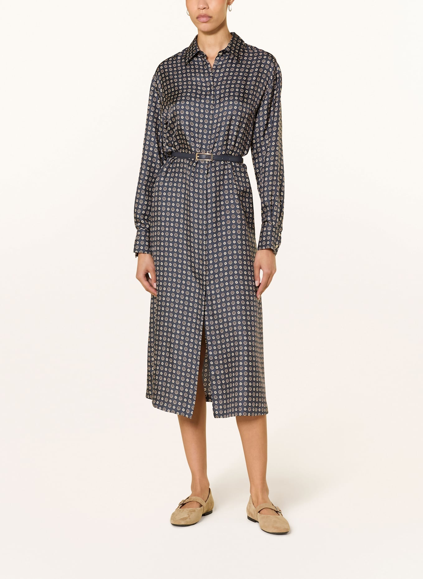 1202 MaxMara երկարաթև ատլասից զգեստ