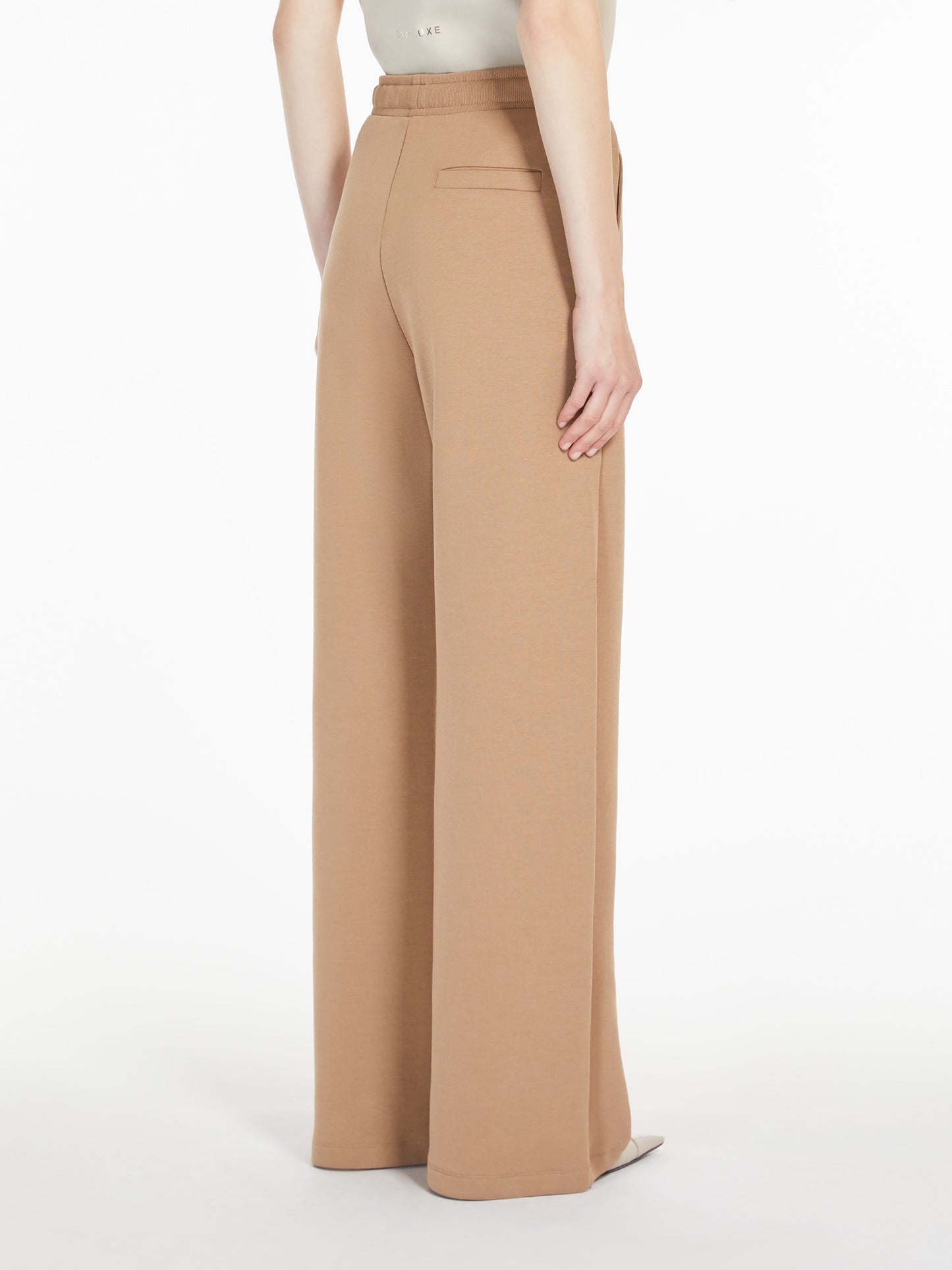 0564 MaxMara սպորտային հագուստ