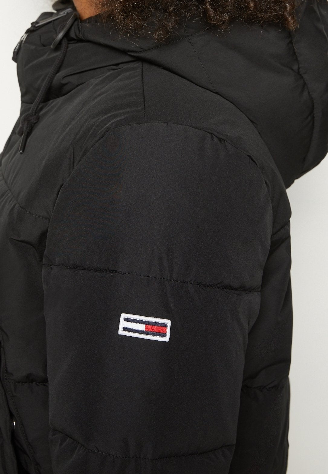 0444 Tommy Hilfiger ձմեռային բաճկոն