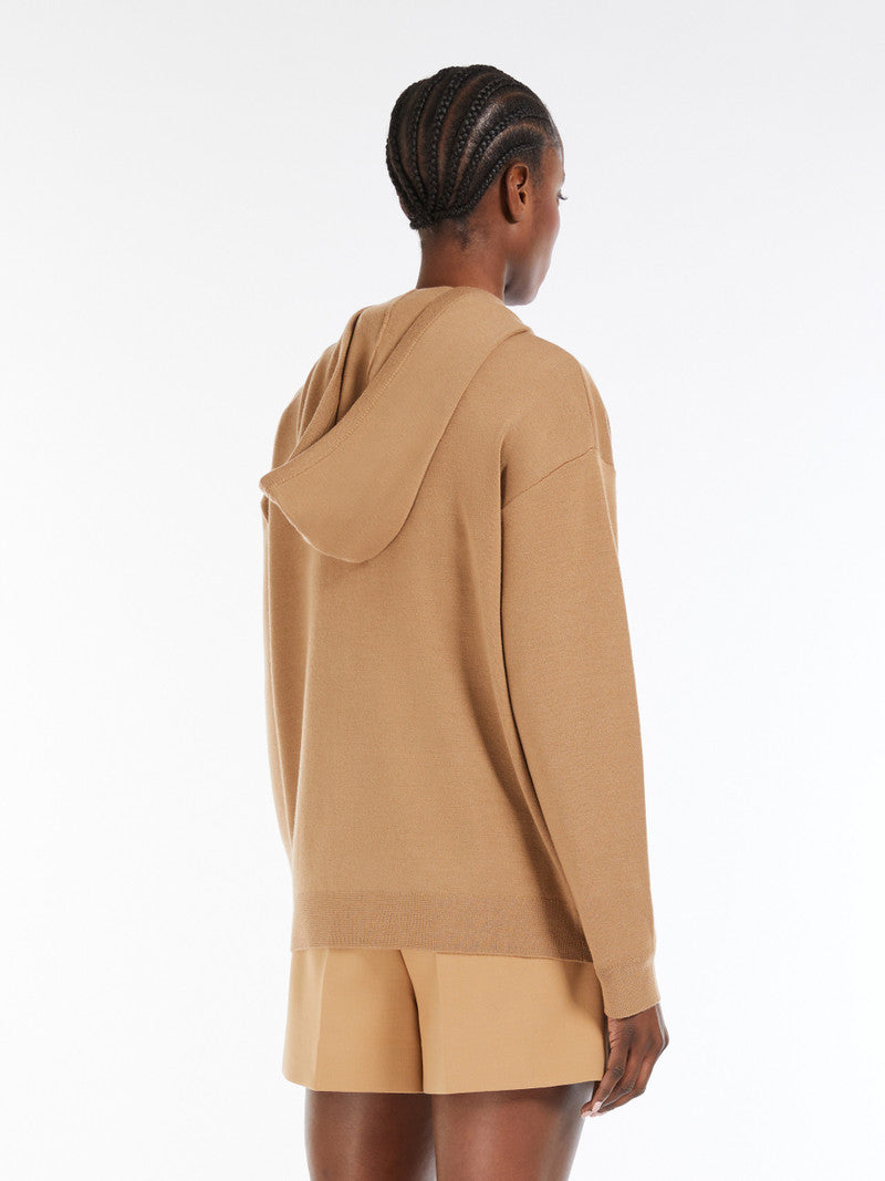 1152 MaxMara սպորտային բլուզ