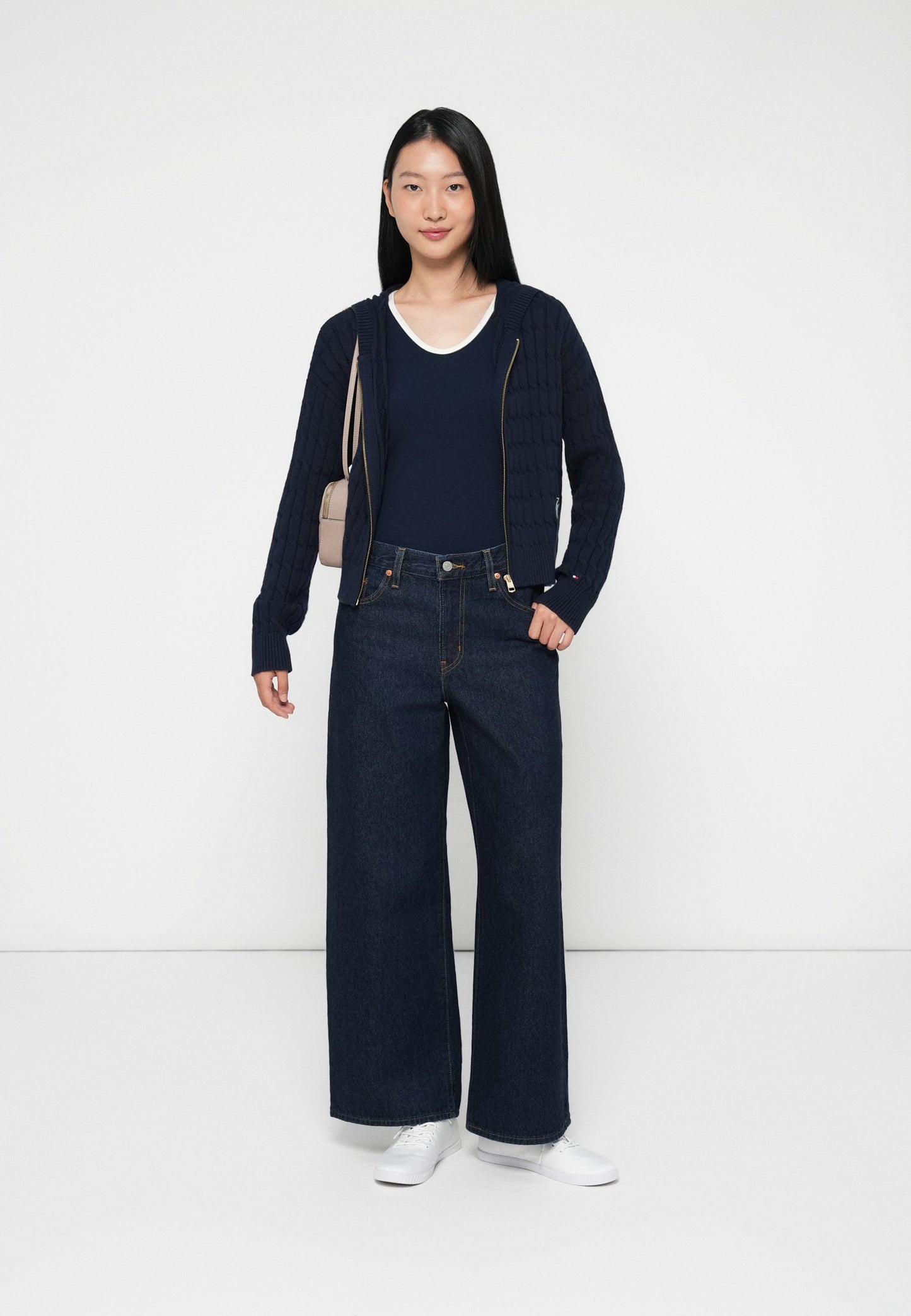 1497 Tommy Hilfiger ժակետ