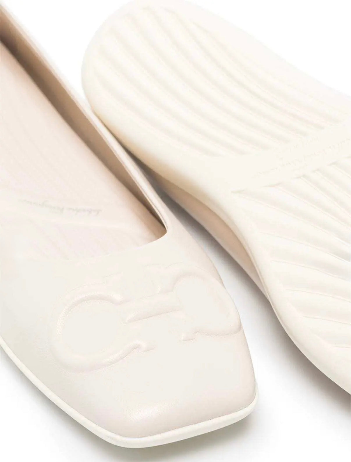 0541 Salvadore Ferragamo բալետկա կոշիկ