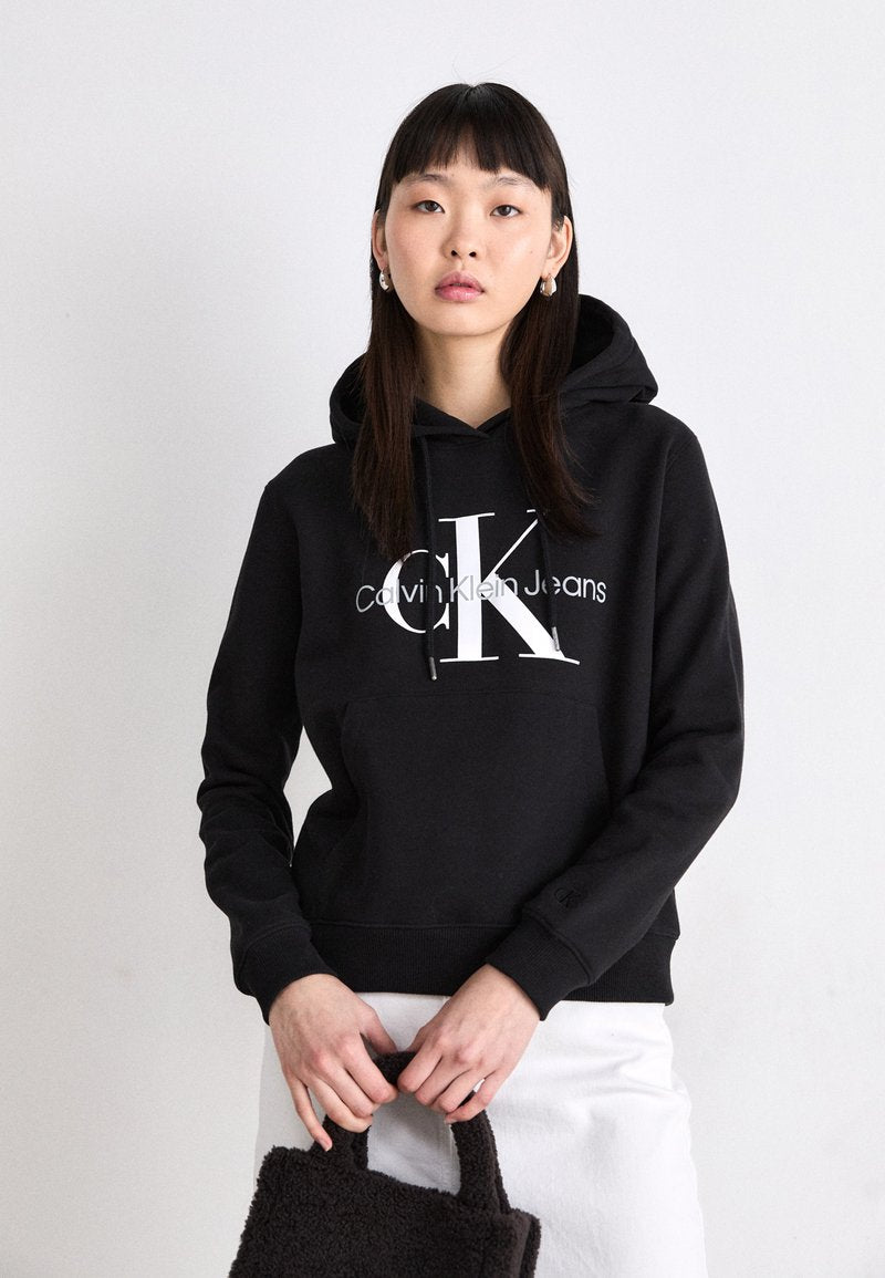 0753 Calvin Klein սպորտային երկարաթև բլուզ