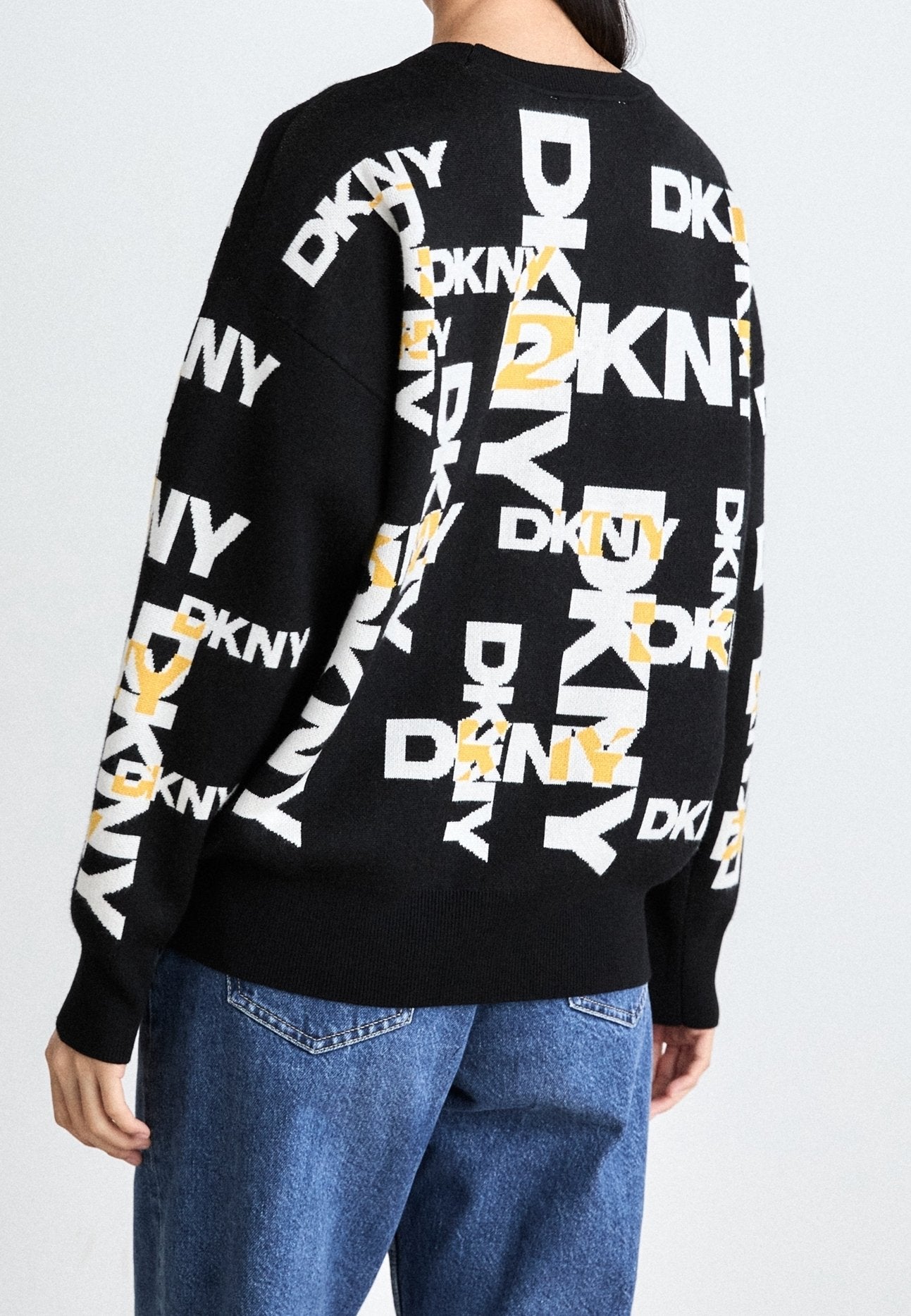 0511 Dkny երկարաթև բլուզ