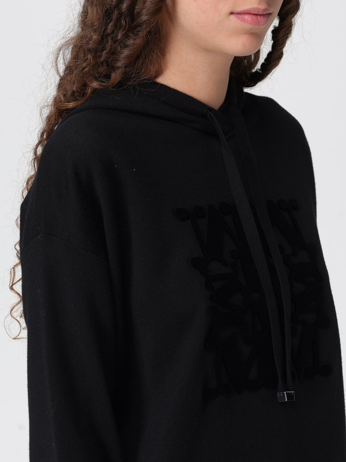 1151 MaxMara սպորտային բլուզ