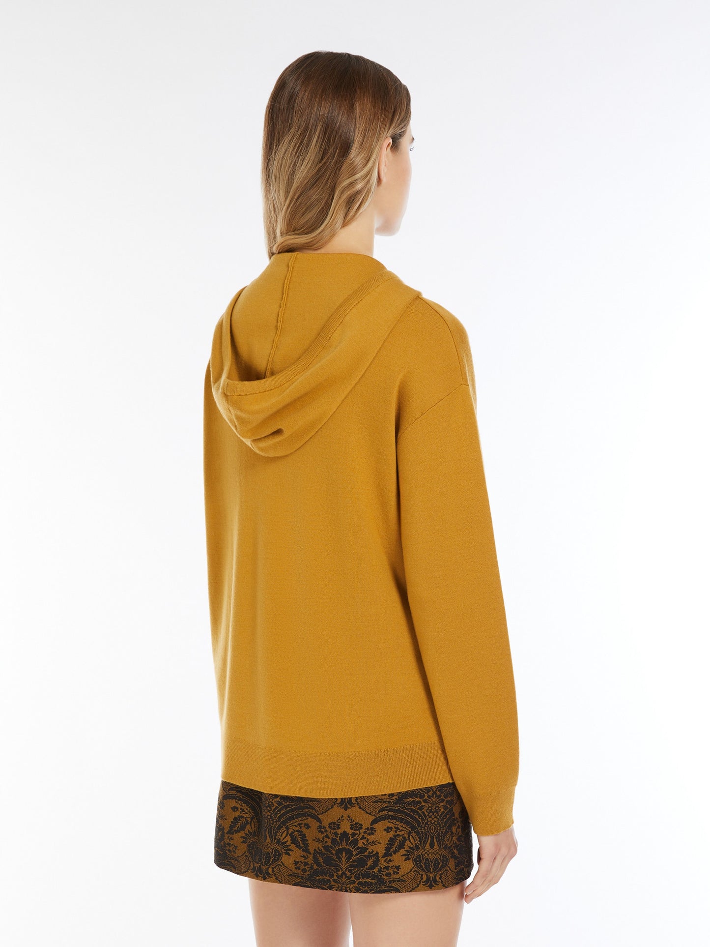 1152 MaxMara սպորտային բլուզ