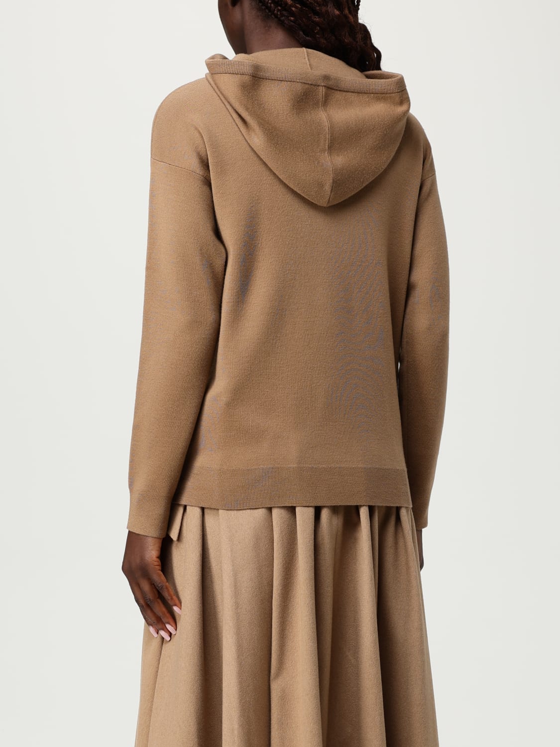 1151 MaxMara սպորտային բլուզ