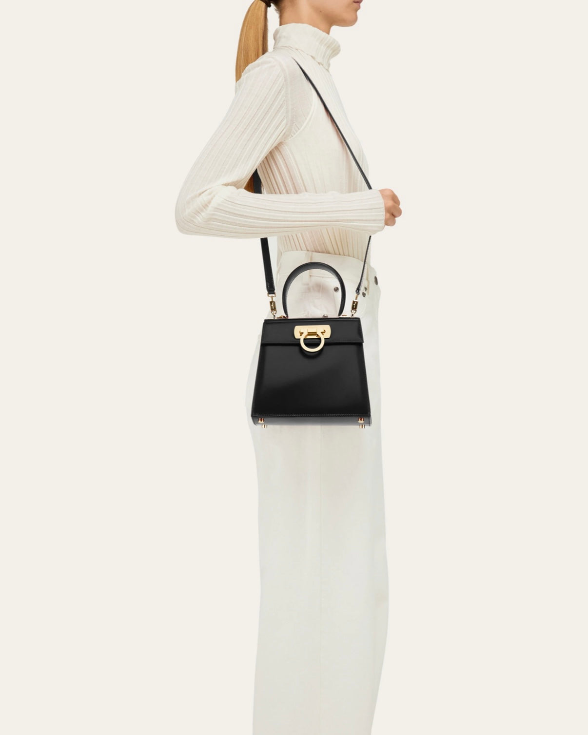 0682 Salvadore Ferragamo պայուսակ
