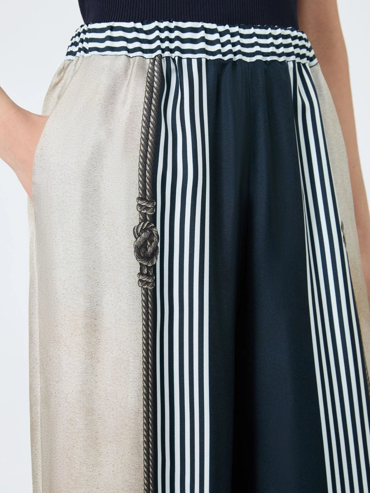 1574 MaxMara մետաքսե տաբատ