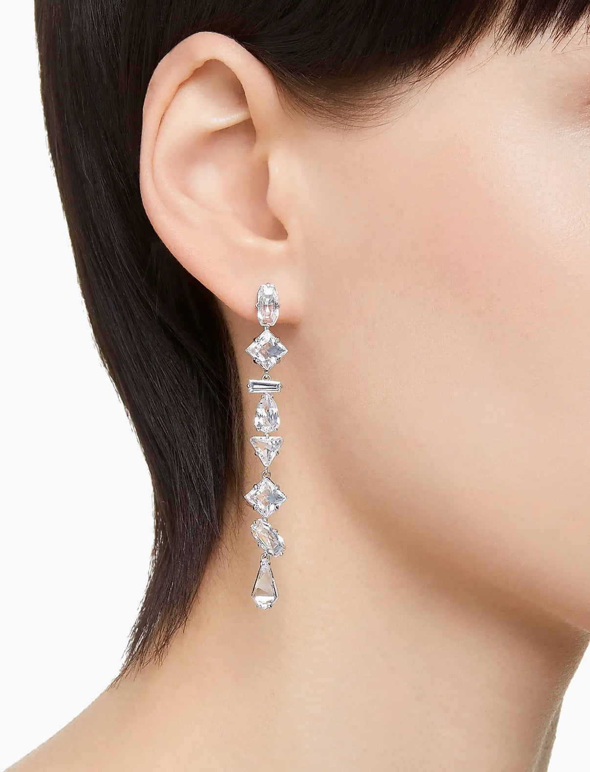 0493 Swarovski ականջօղ