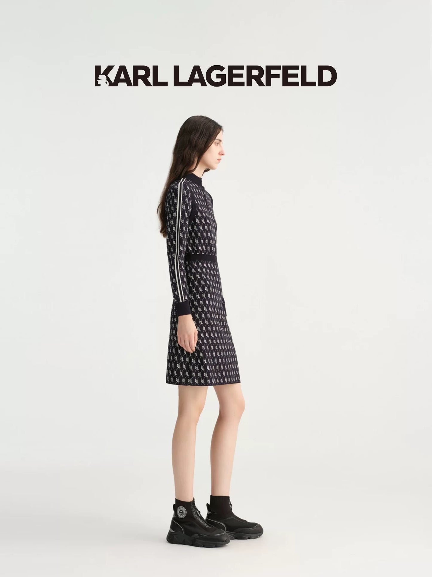 0374 Karl Lagerfeld զգեստ