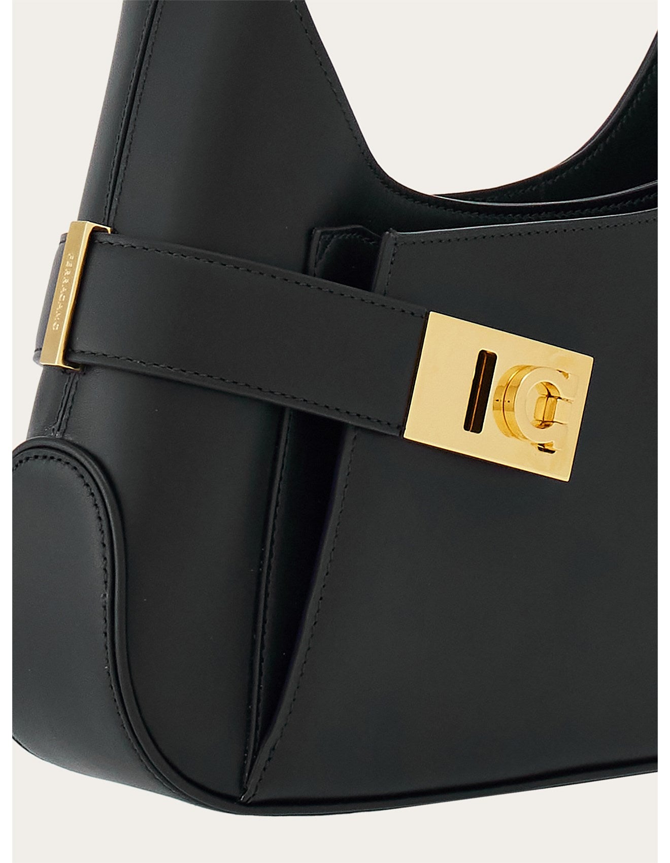 0540 Salvadore Ferragamo պայուսակ