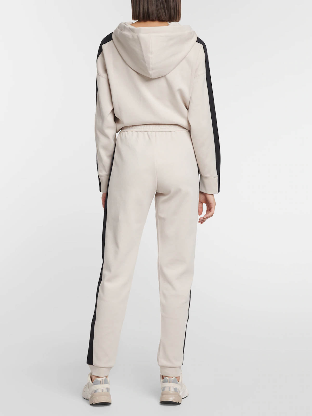 0643 MaxMara սպորտային հագուստ