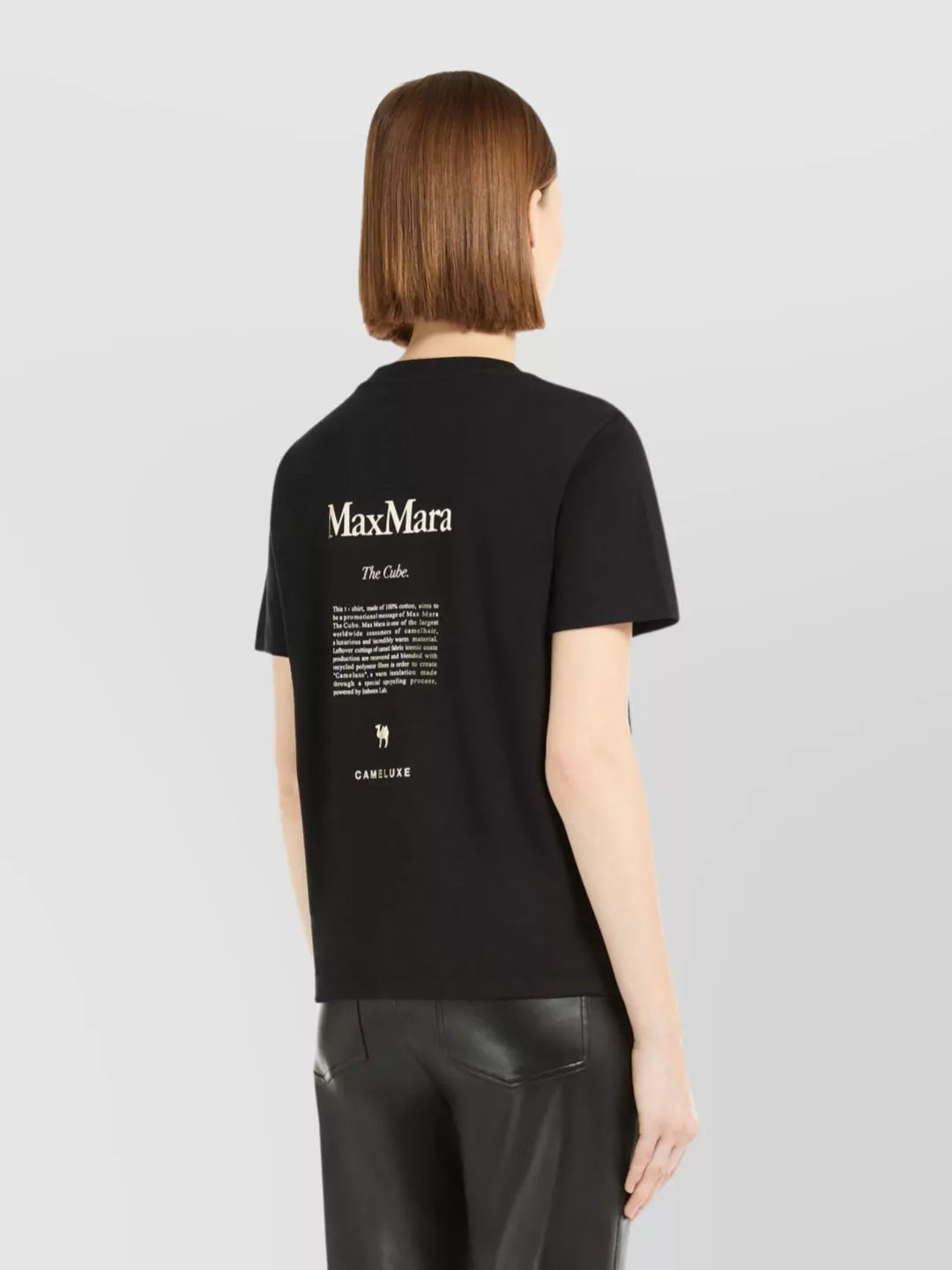 0136 MaxMara կարճաթև բլուզ