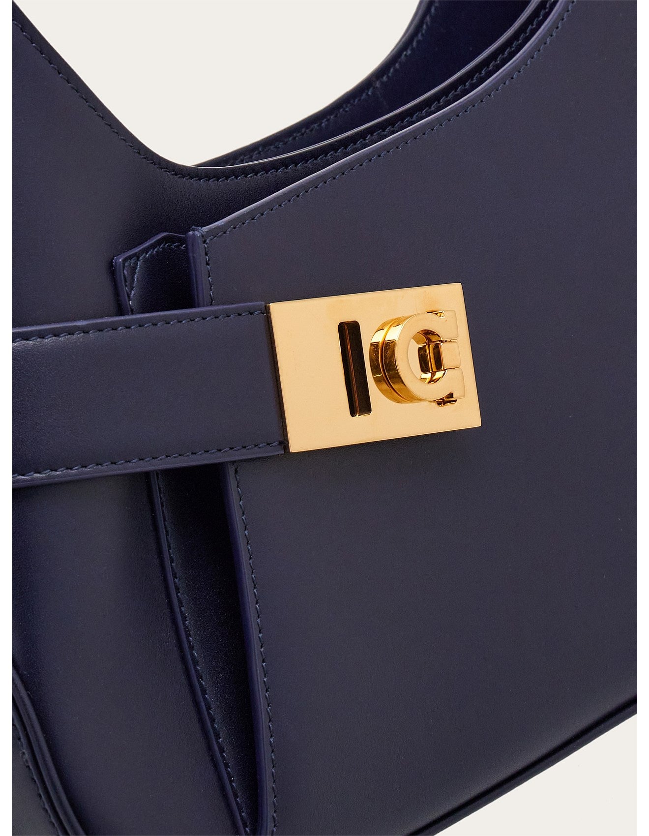 0540 Salvadore Ferragamo պայուսակ