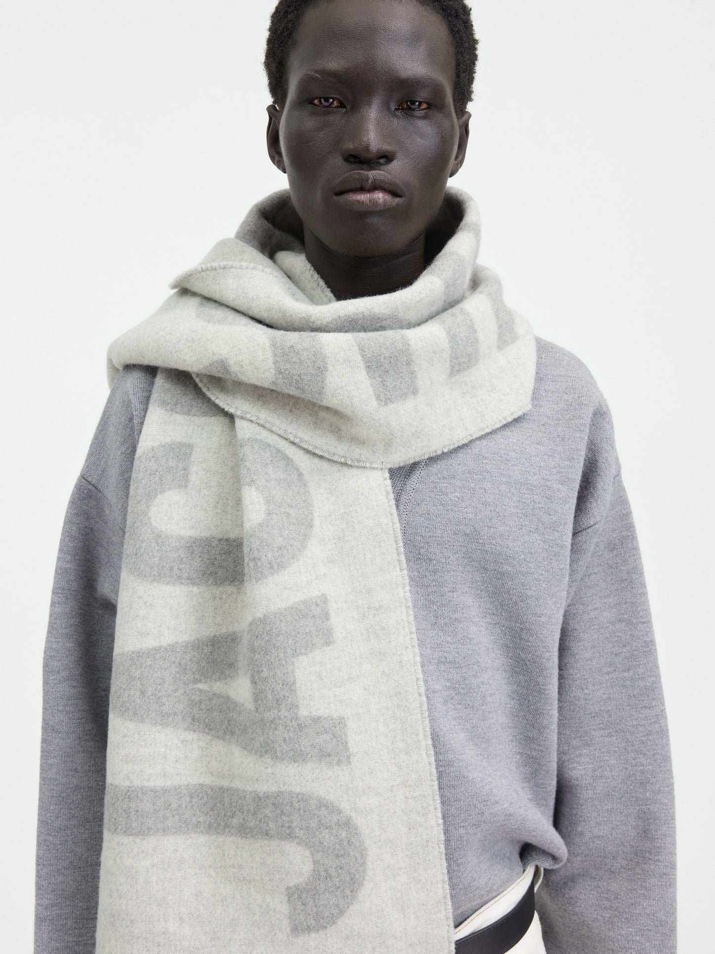 0404 Jacquemus ձմեռային վզկապ