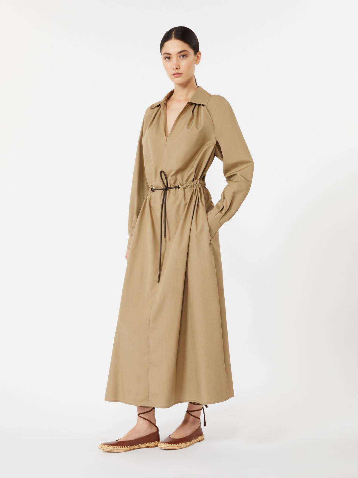 1672 MaxMara երկարաթև զգեստ