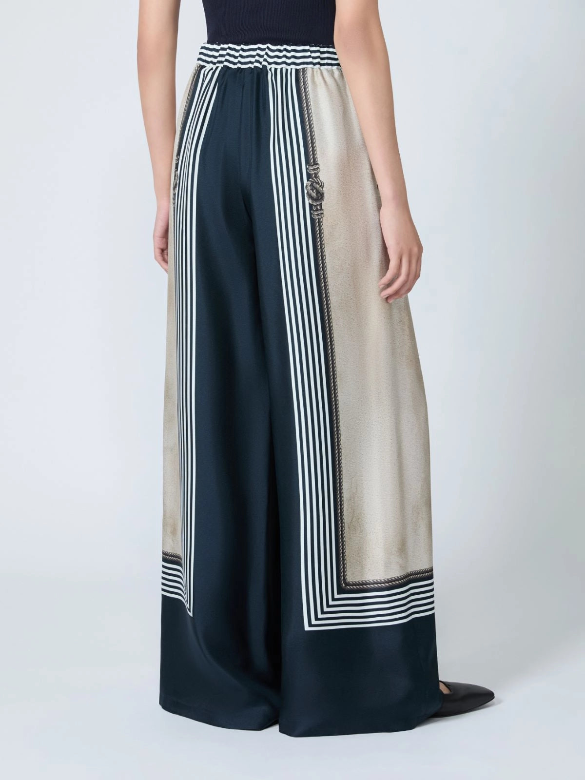1574 MaxMara մետաքսե տաբատ