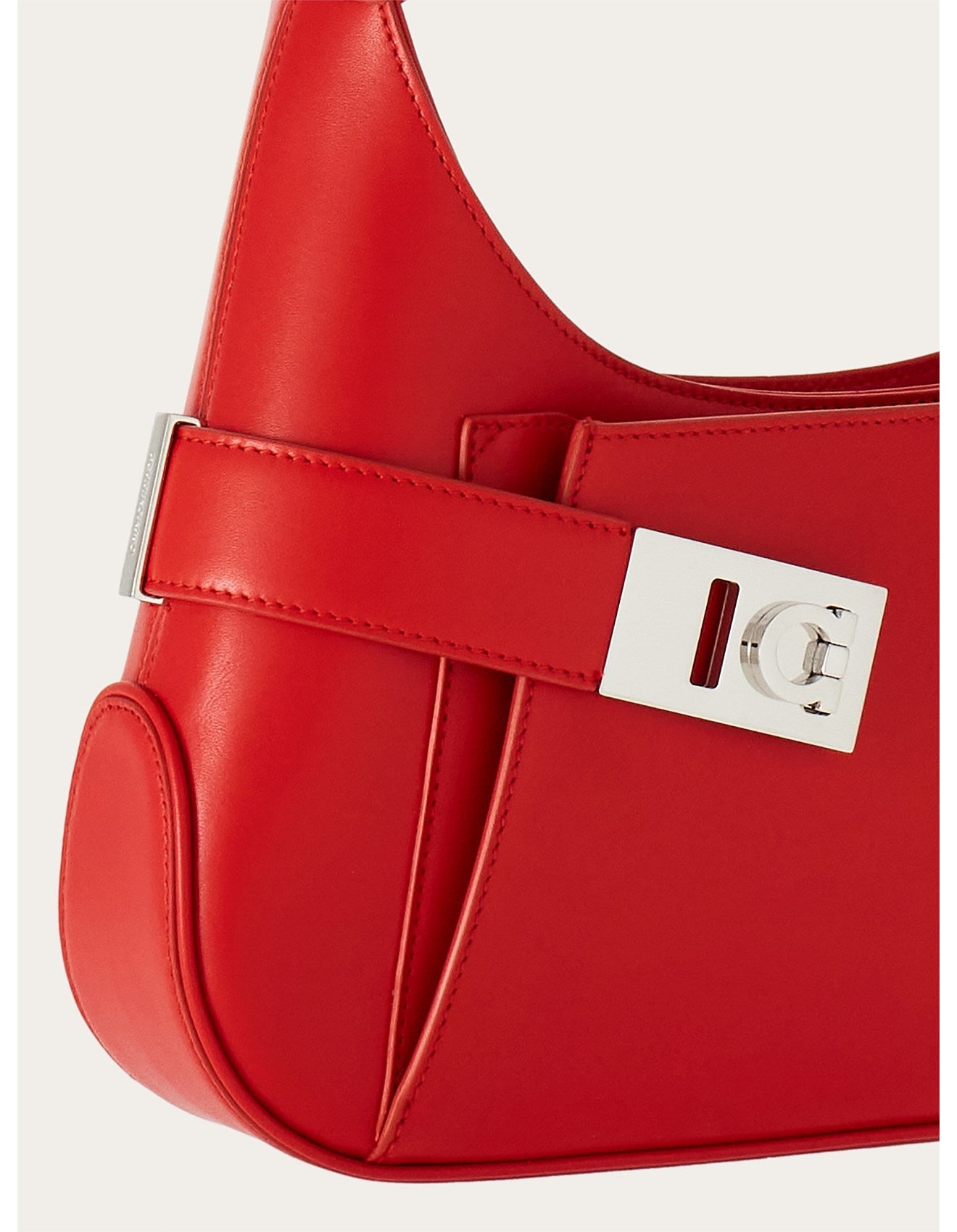 0540 Salvadore Ferragamo պայուսակ