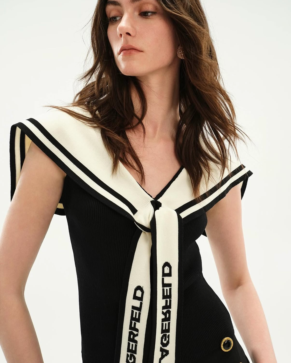 0150 Karl Lagerfeld անթև բլուզ